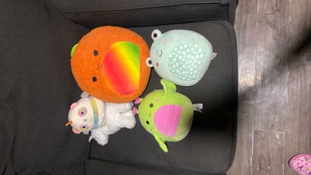 Squishmallows & stuffed unicorn