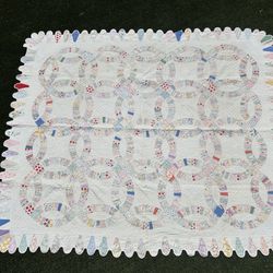 Vintage 30's 40's Wedding Ring Quilt