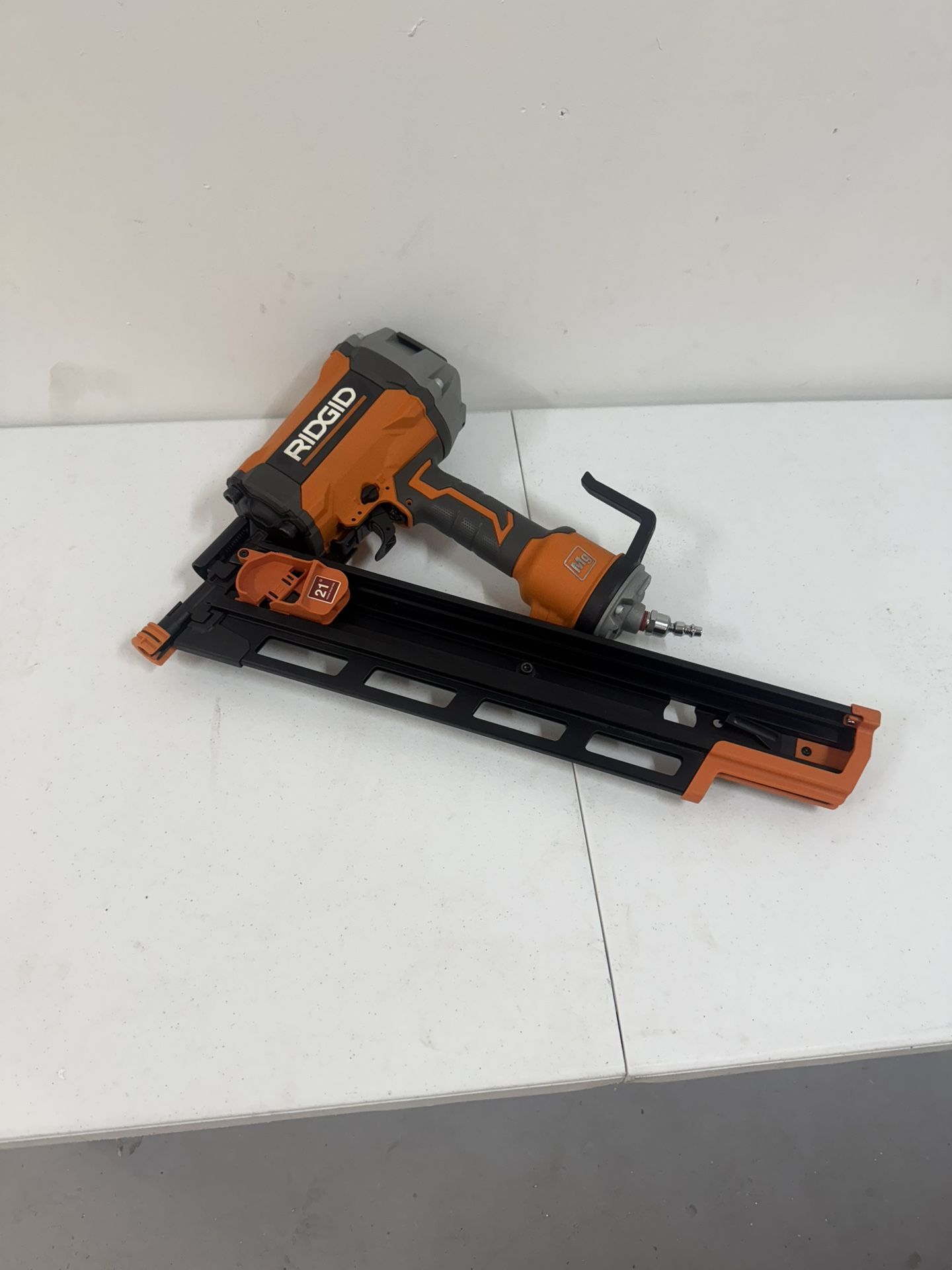 RIDGIT Pneumatic 21-Degree 3-1/2 in. Round Head Framing Nailer
