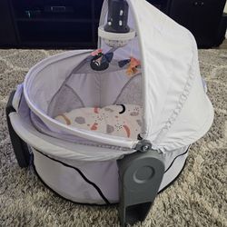 Fisher-Price Deluxe on-the-go Projection Dome Portable Bassinet and Infant Play Space, Unisex