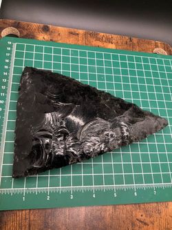 Obsidian arrowhead