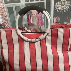 Beach Insulated Cooler  Tote Bag With Great Grip Handles $30