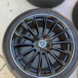 Set 20” Para Mercedes  año 22 al 25 