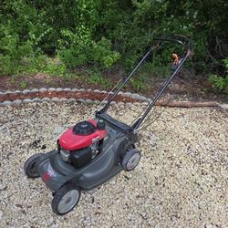 (Runs And Cuts Good) - Honda HRX 217 Gas Self Propelled Lawn Mower