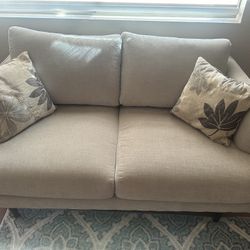 Loveseat ( Pet Free, Smoke Free Home) 