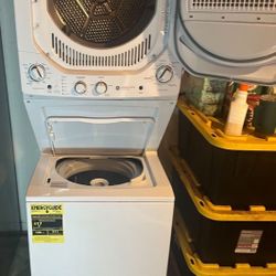 GE Washer Dryer Unit 