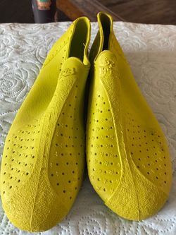 Yellow Rubber Water Shoes frogs