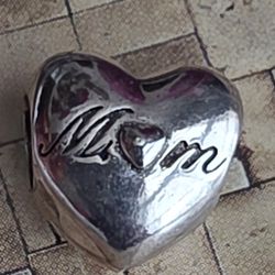Pandora Mom Charm 
