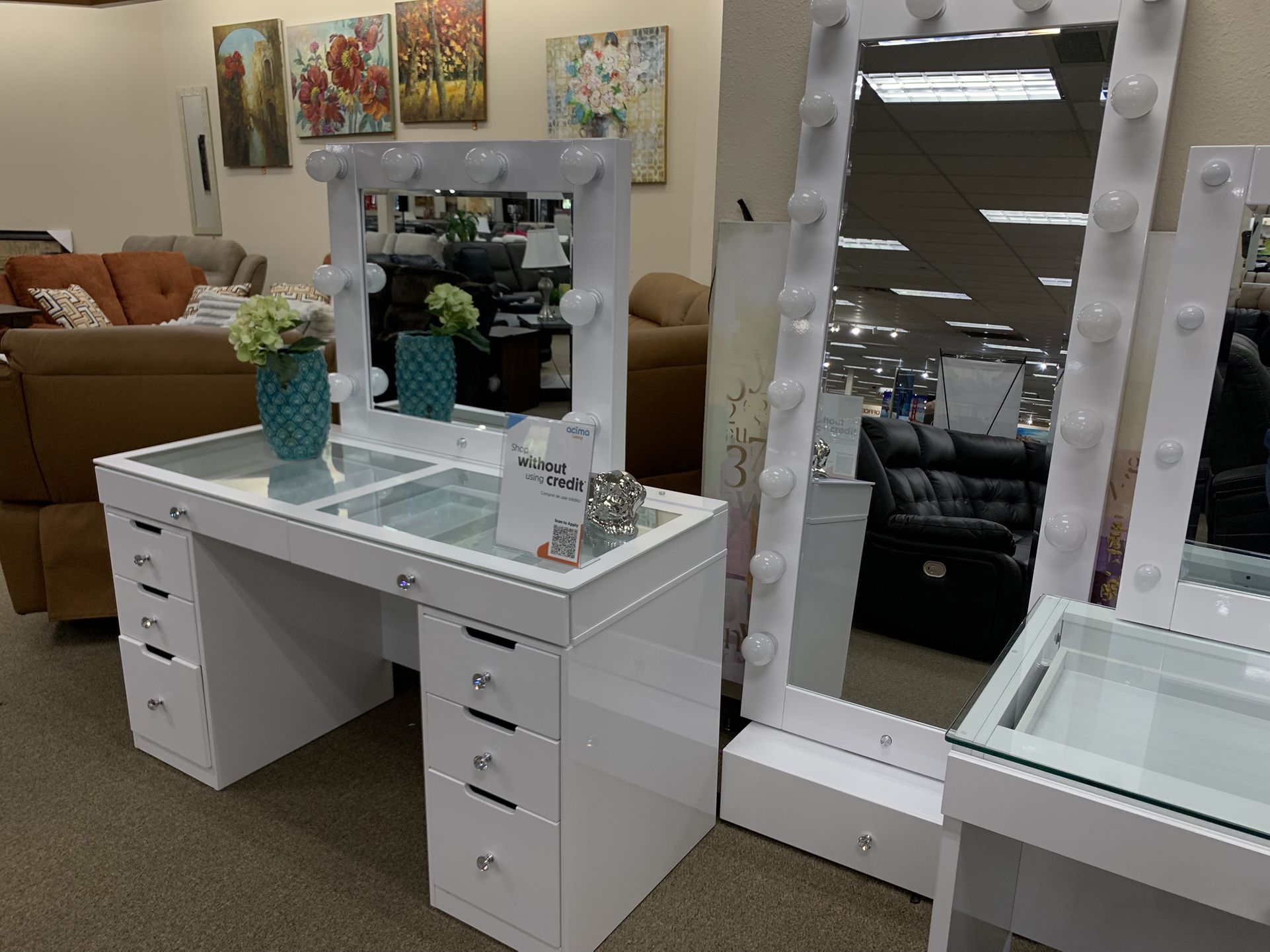 BEDROOMS SECTIONALS DINING TABLES 599.99