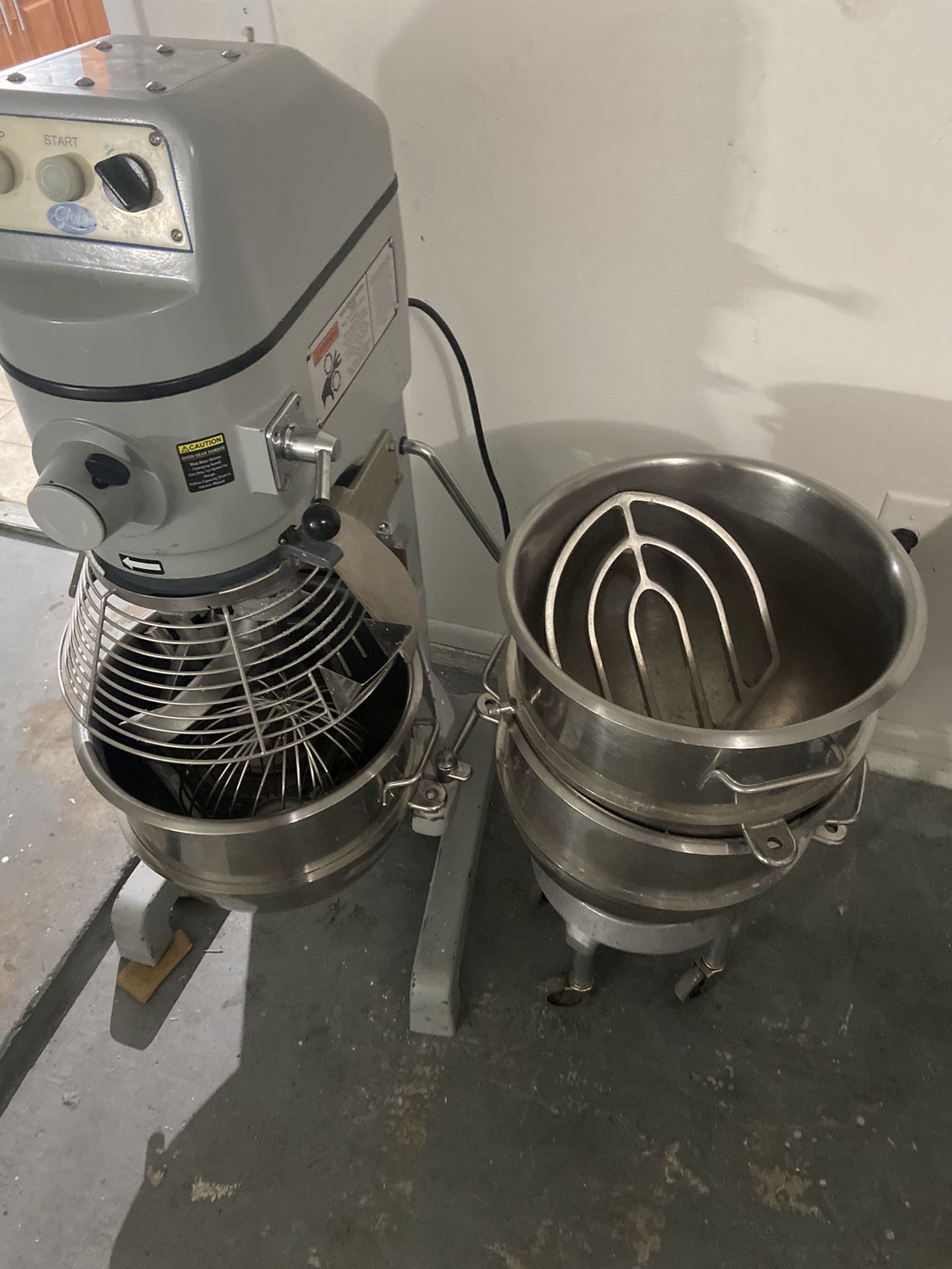 Glove 30qt Mixer