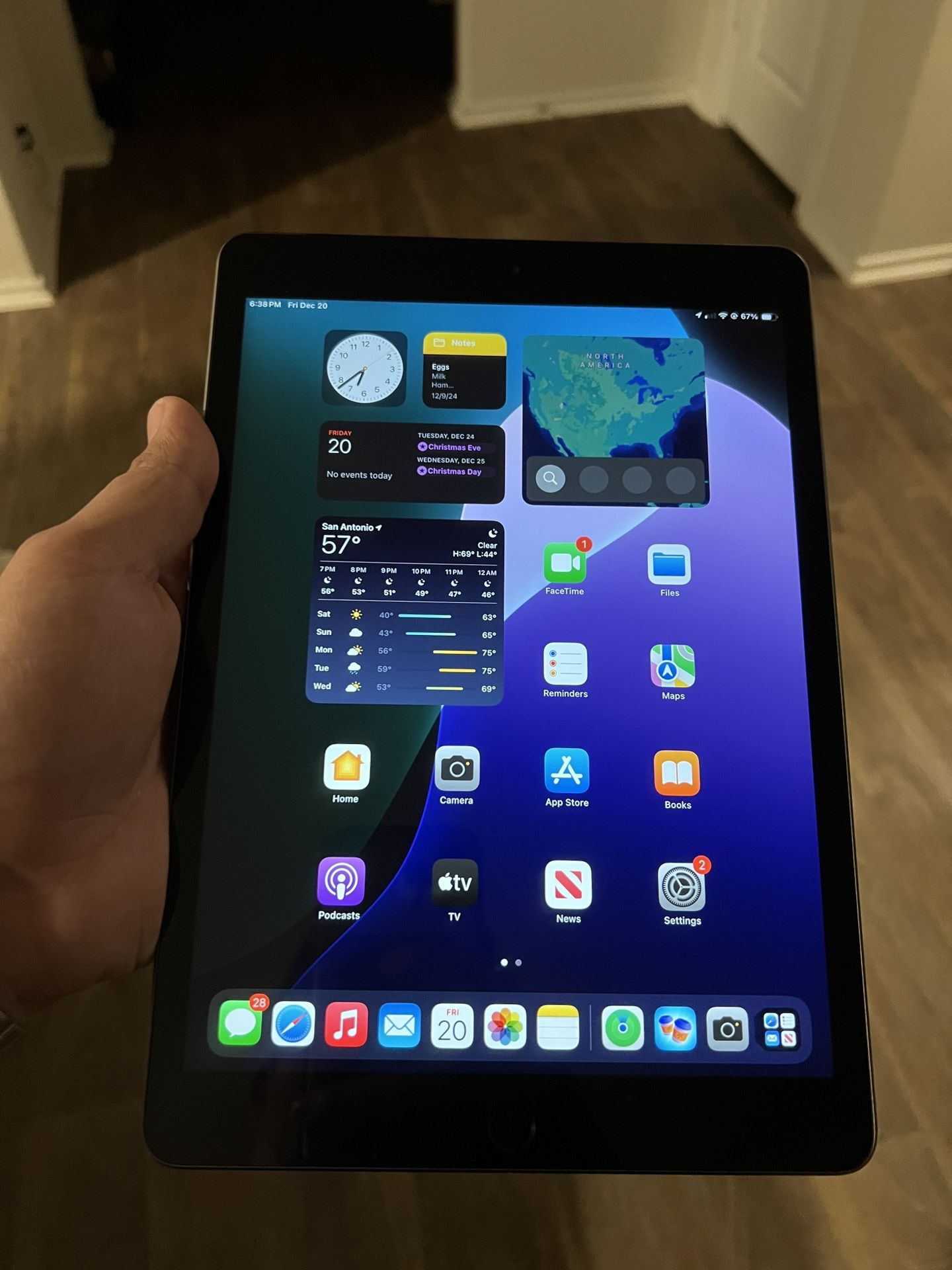 iPad 8th Gen WiFi + Cellular 