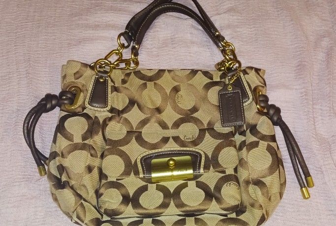 Coach Purse Used But In Good Condition Almost New$80