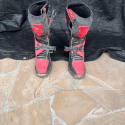 Boots Size 11