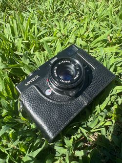 Minolta M Rokkor 40mm f/2 lens Leica M Mount