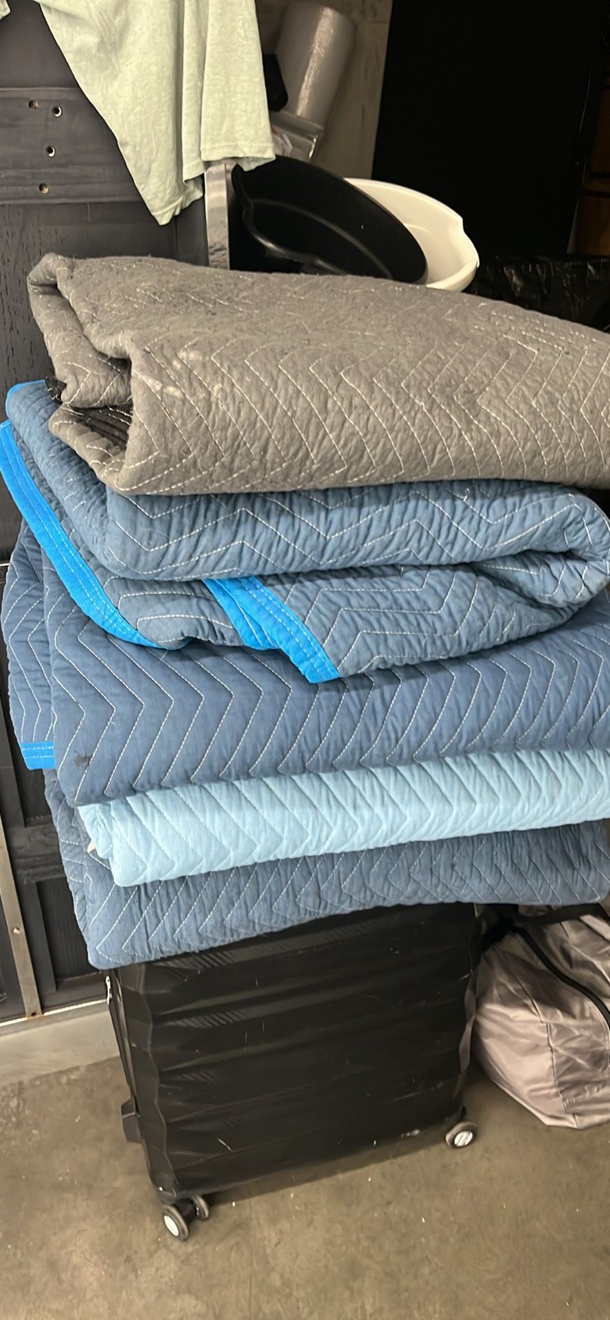 Lot Of 5 Furniture Moving Blankets