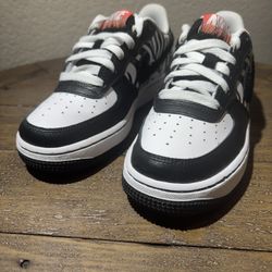 Nike Sneakers / Shoes 