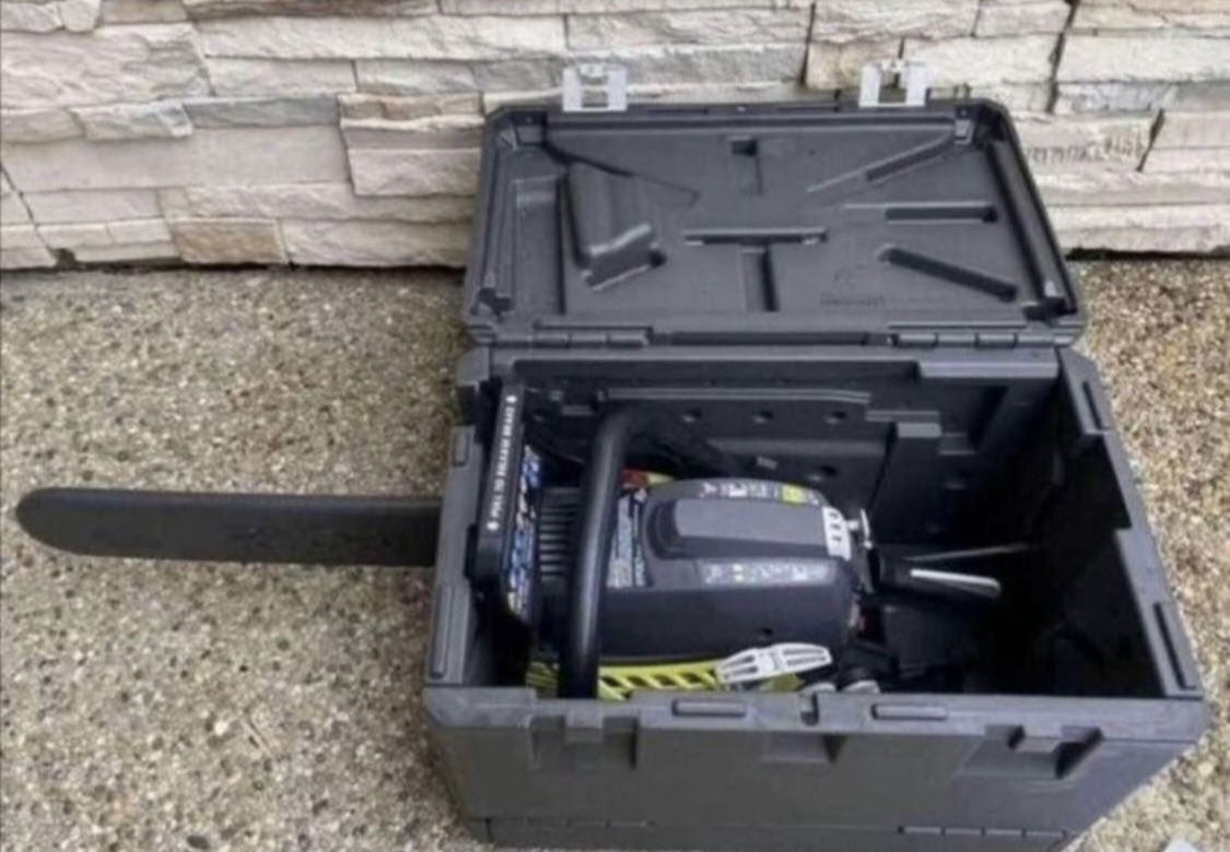 Ryobi 16 in. 37cc 2-Cycle Gas Chainsaw