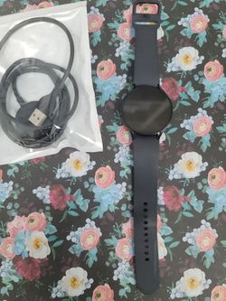 Samsung - Galaxy Watch 6 44MM (Cellular) Graphite - 90 day warranty included!