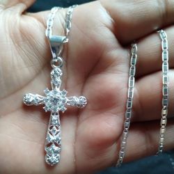 925 Sterling Silver Chain With The Pendant/Cadena Con Dije De Cruz De Plata 925