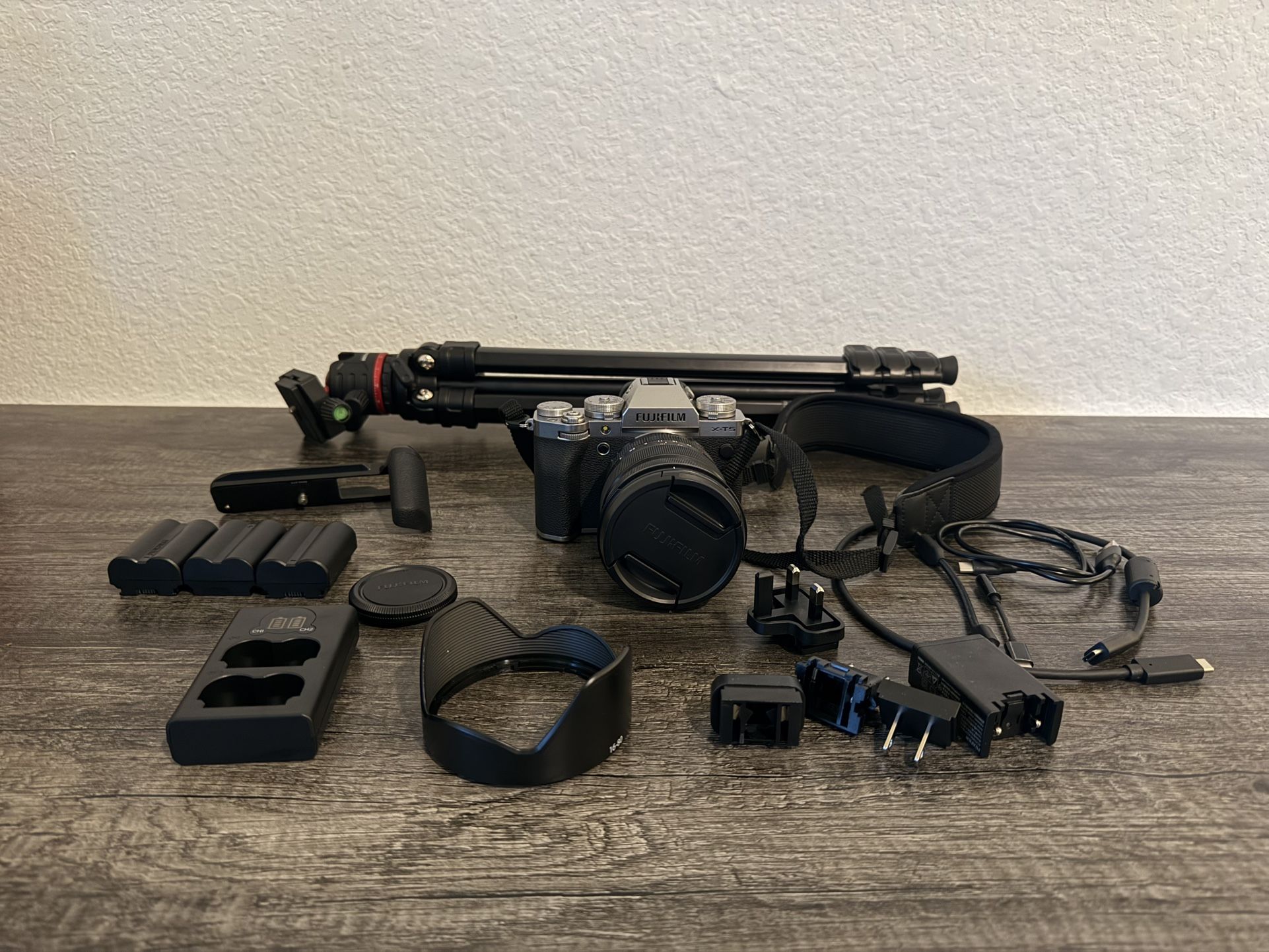 Fujifilm Xt5 With Accessories