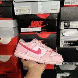 Nike Dunk Low Triple P size 6.5Y USED