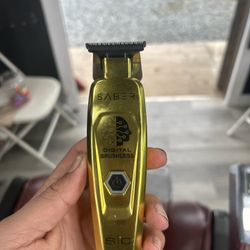 Saber Trimmer
