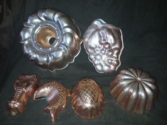 Set of 6 Vintage Copper Tone Gelatin or Cake Mold  