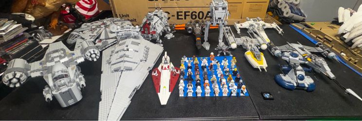 Huge Lego Star Wars lot 53 Minifigures 11 Ships & Vehicles