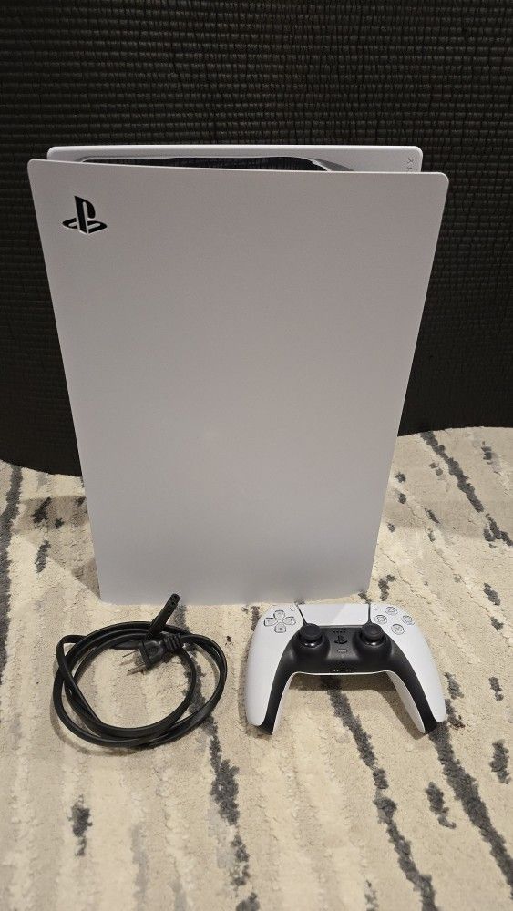 PS5 w/ Controller