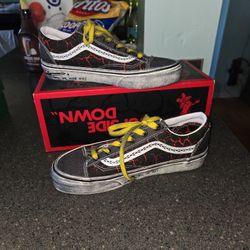 Stranger Things Hellfire Vans