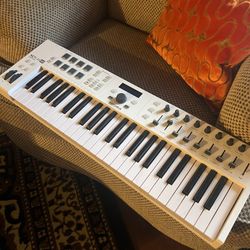 Arturia Keylab 49 MIDI Controller 