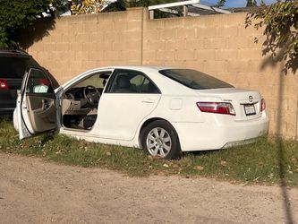 For Sale As Is/For Parts/Fixer Upper Project 2008 Toyota Camry Hybrid