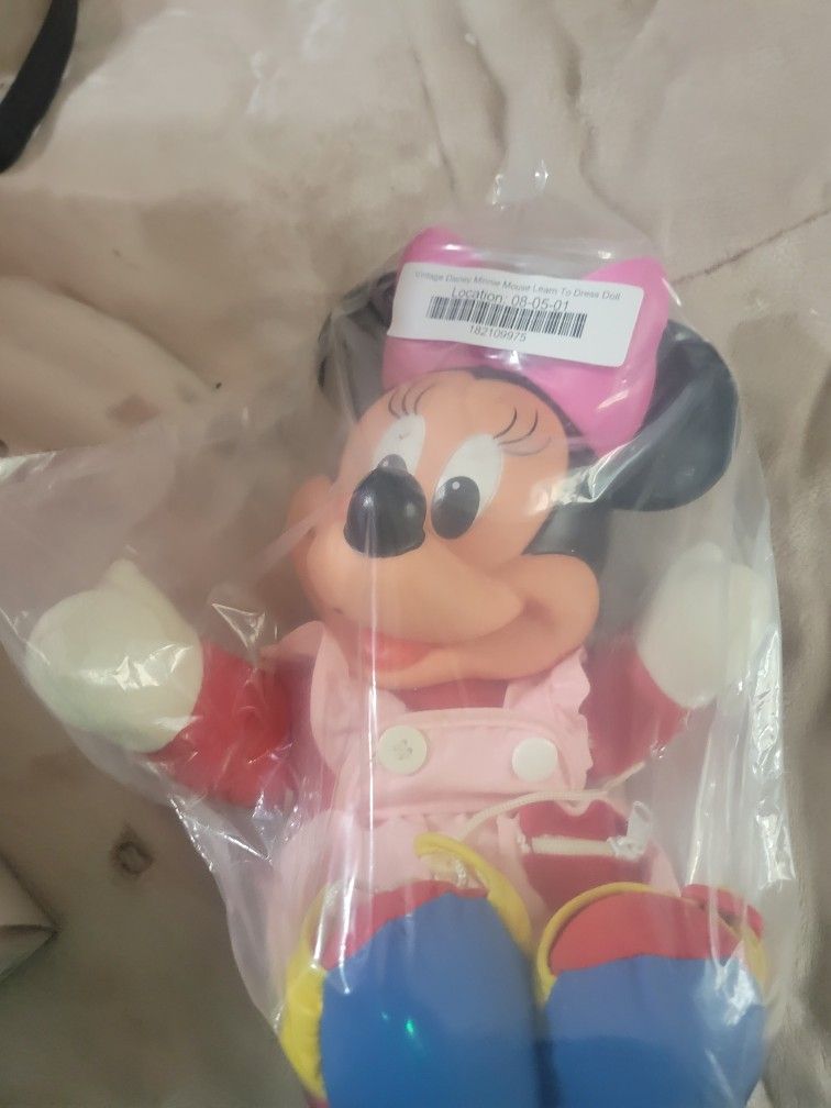 Minnie Mouse Learn To Dress Doll