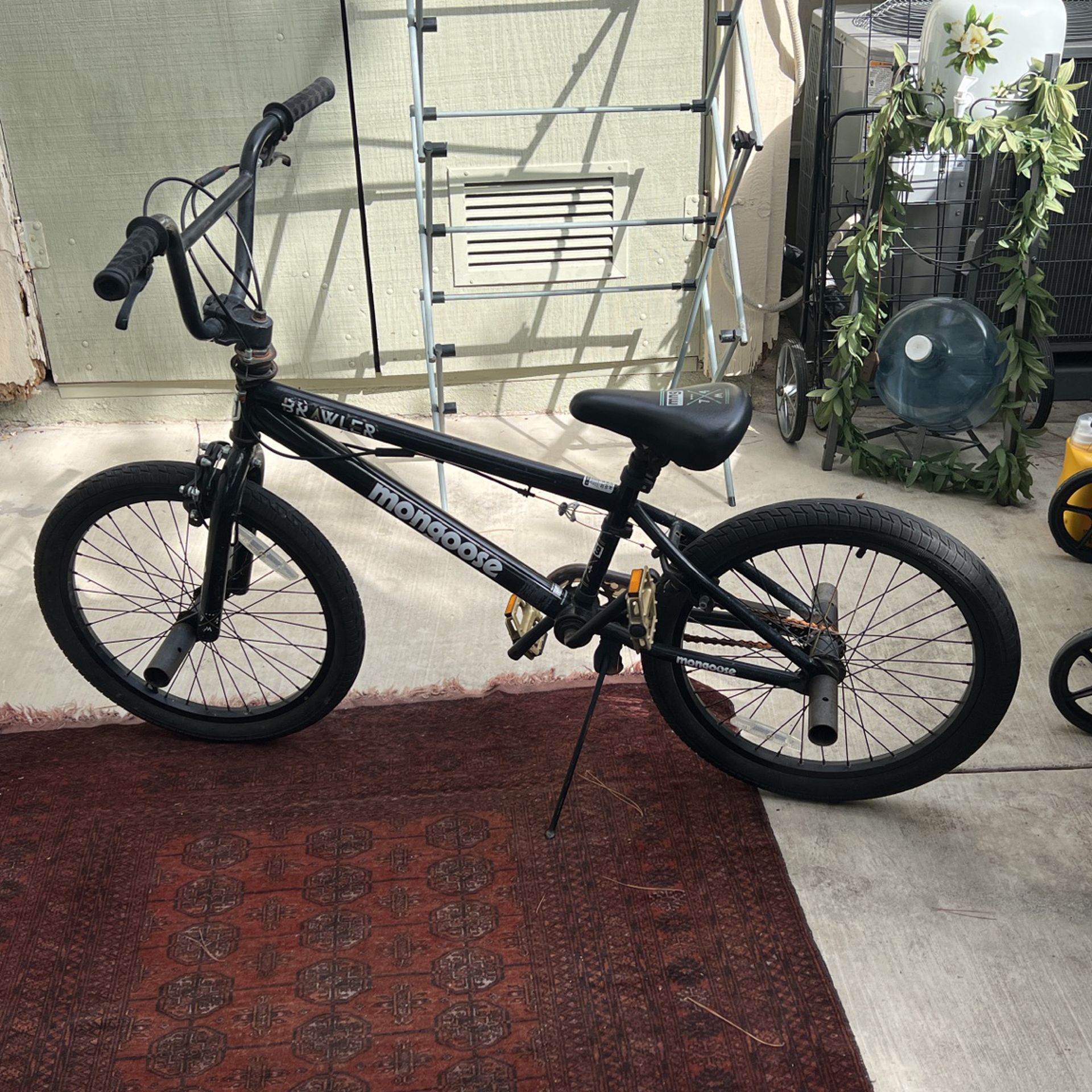 Sta op Permanent doos Bmx Mongoose Black And White 20inch for Sale in Irvine, CA - OfferUp