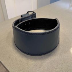 Weight lifting belt