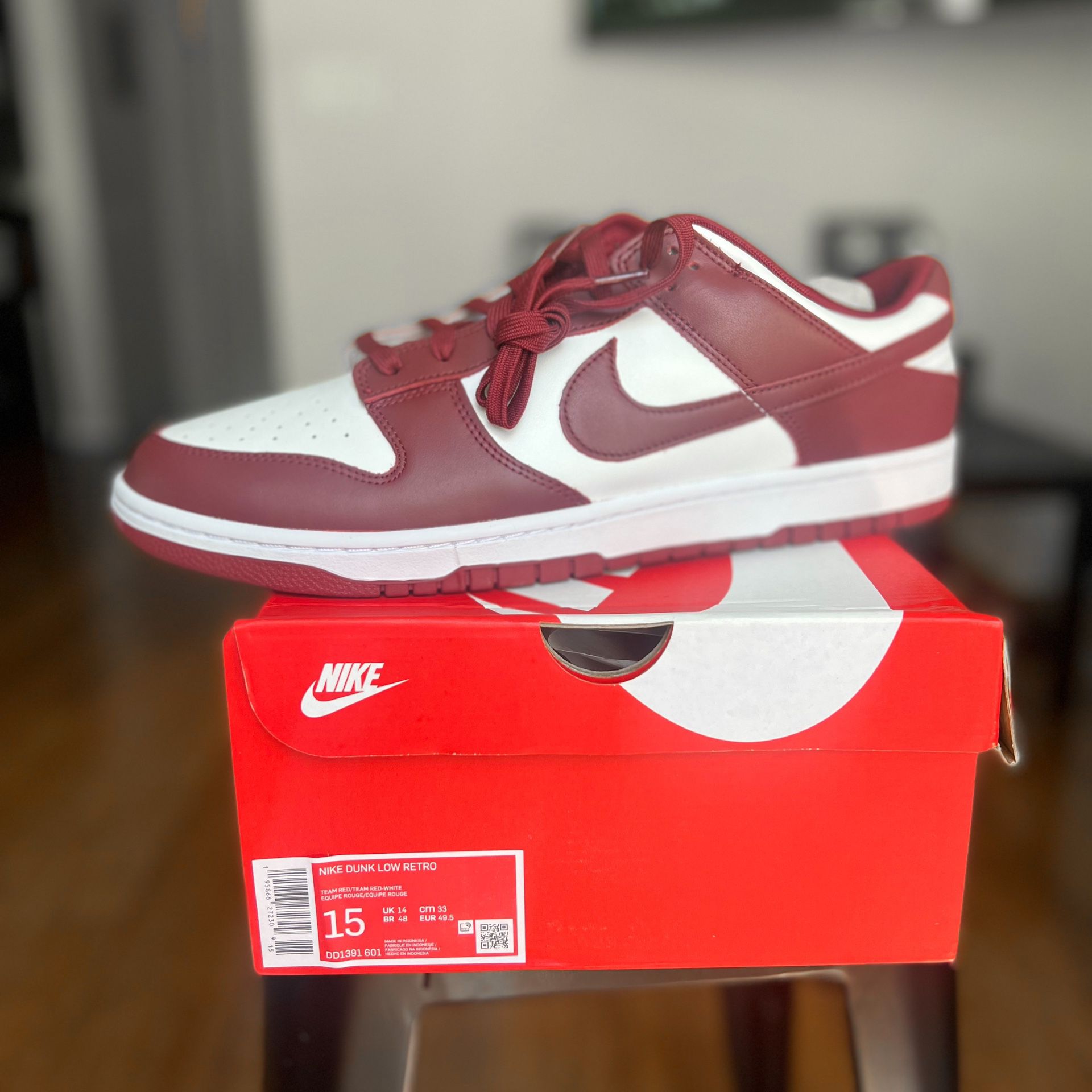 Nike Dunk Low Team Red