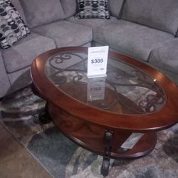 Nice Wooden Coffee Table ( Ask For Jose )