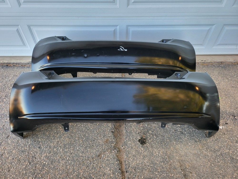 2010 - 2015 Toyota Prius Rear Bumpers Covers Oem