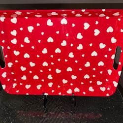 18.5”x13” RED & WHITE HEART PLASTIC SERVING TRAY WITH HANDLES