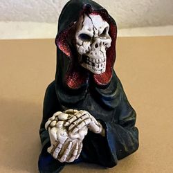 Molded Skeleton With Cape