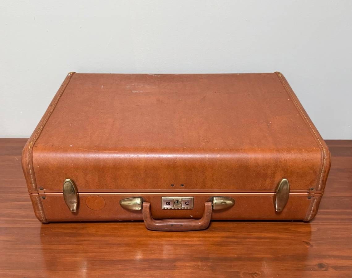 Vintage Mid Century No Key Streamlite Hard Suitcase Home Decor Accent Collection