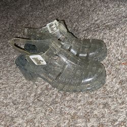 Sandles