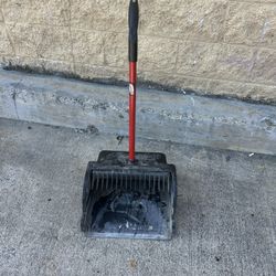 Dustpan