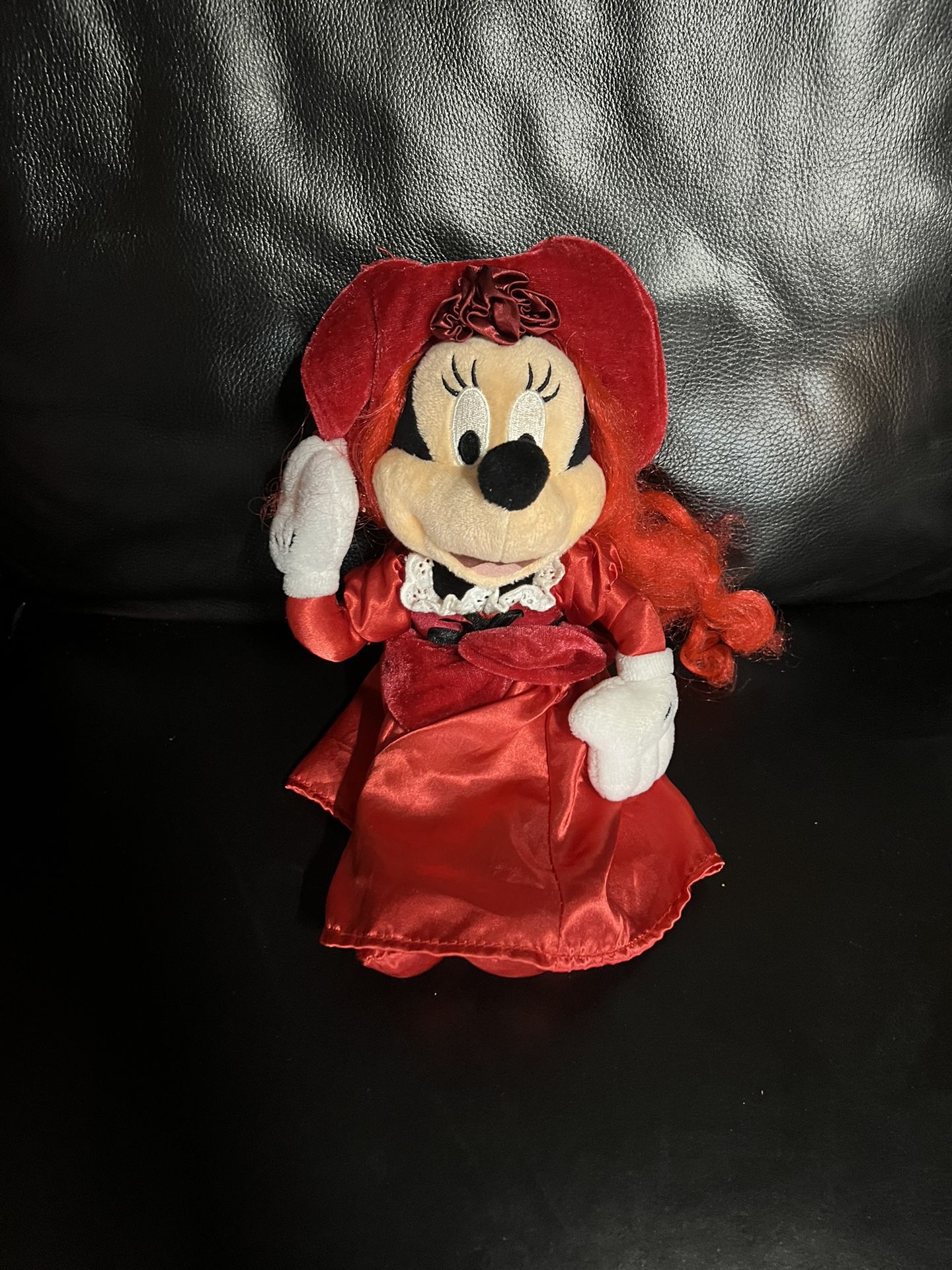 VINTAGE 2000 Disney Parks Pirates of the Caribbean REDD 9 inch Minnie Mouse bean