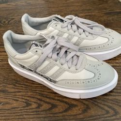 Adidas Women Sleek Super 72 Lace Up Outdoor Shoes