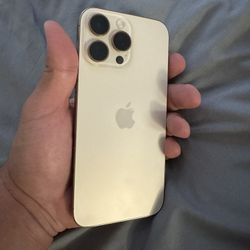 iPhone 15 pro max - gold 256 GB
