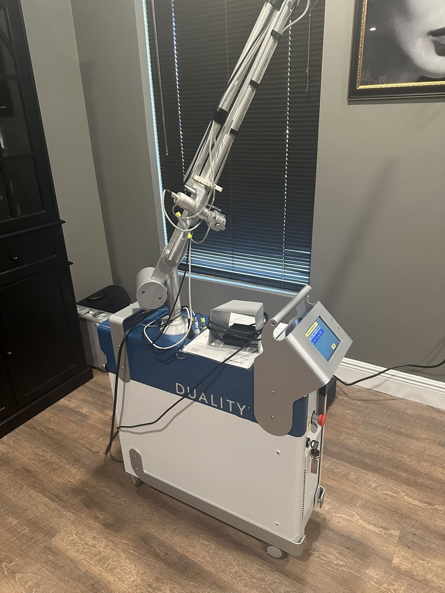 Astanza Duality Laser Tattoo Removal Machine