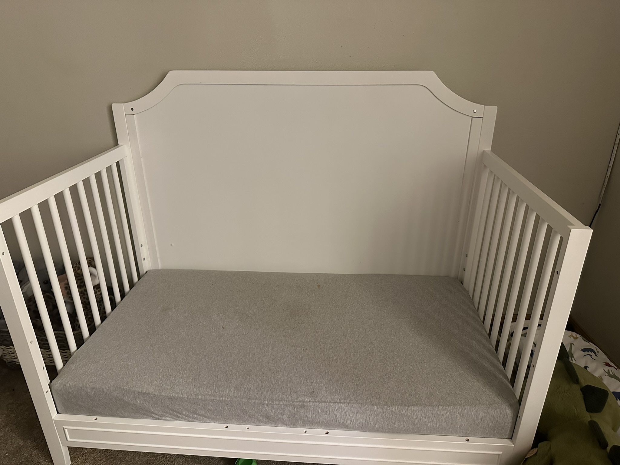 Crib/Toddler Bed