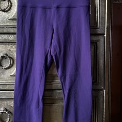 Lululemon Womens leggings size 4