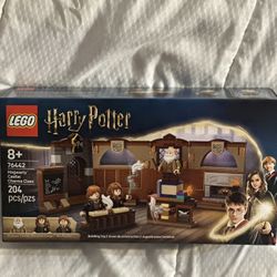 Legos Harry Potter Hogwarts Castle Charm Class